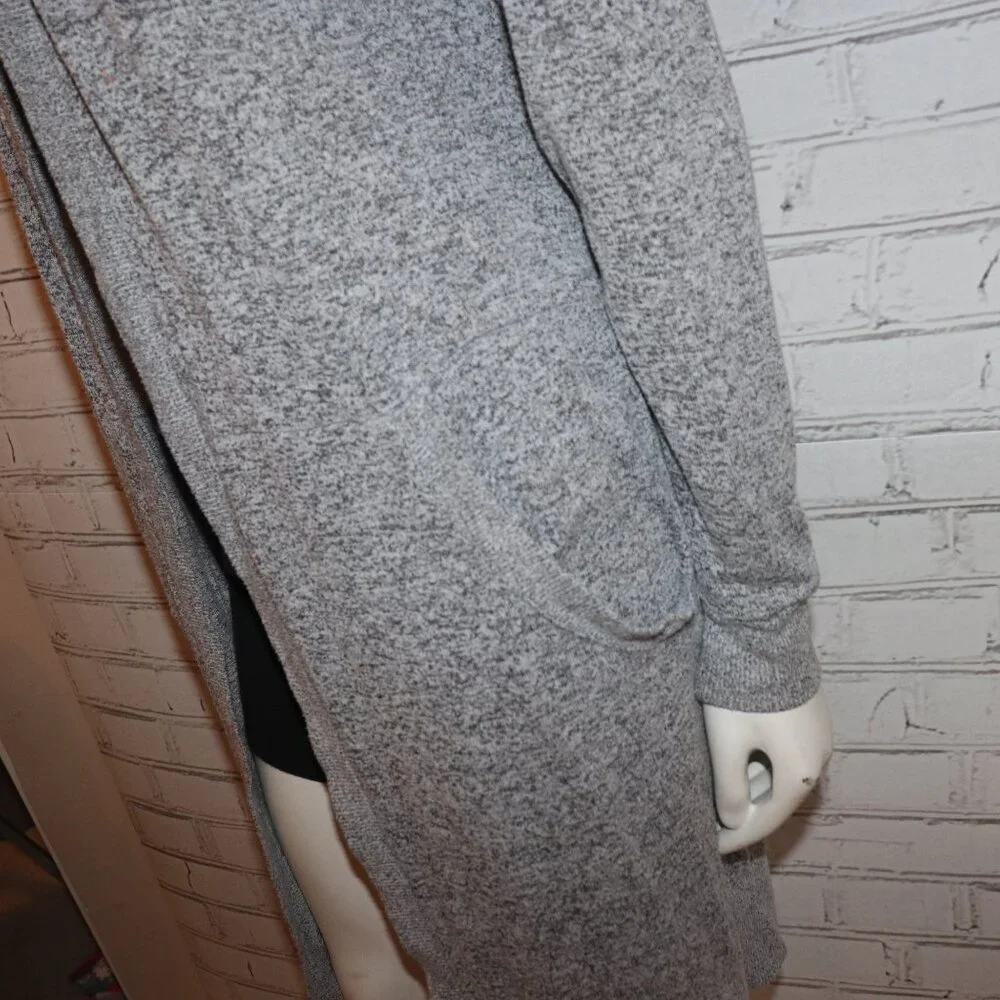 Heather Gray SO Duster Cardigan with hood and pockets Size Medium